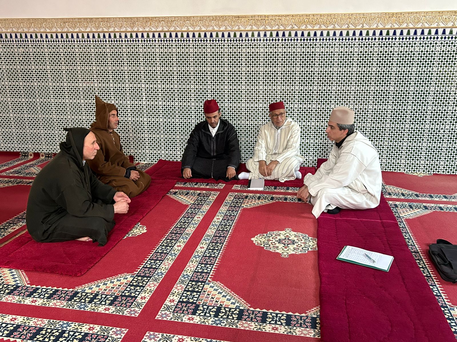 *** زيارة تواصلية مع السادة الوعاظ العاملين بدائرة تاينست بالمسجد المركزي جماعة مسيلة.