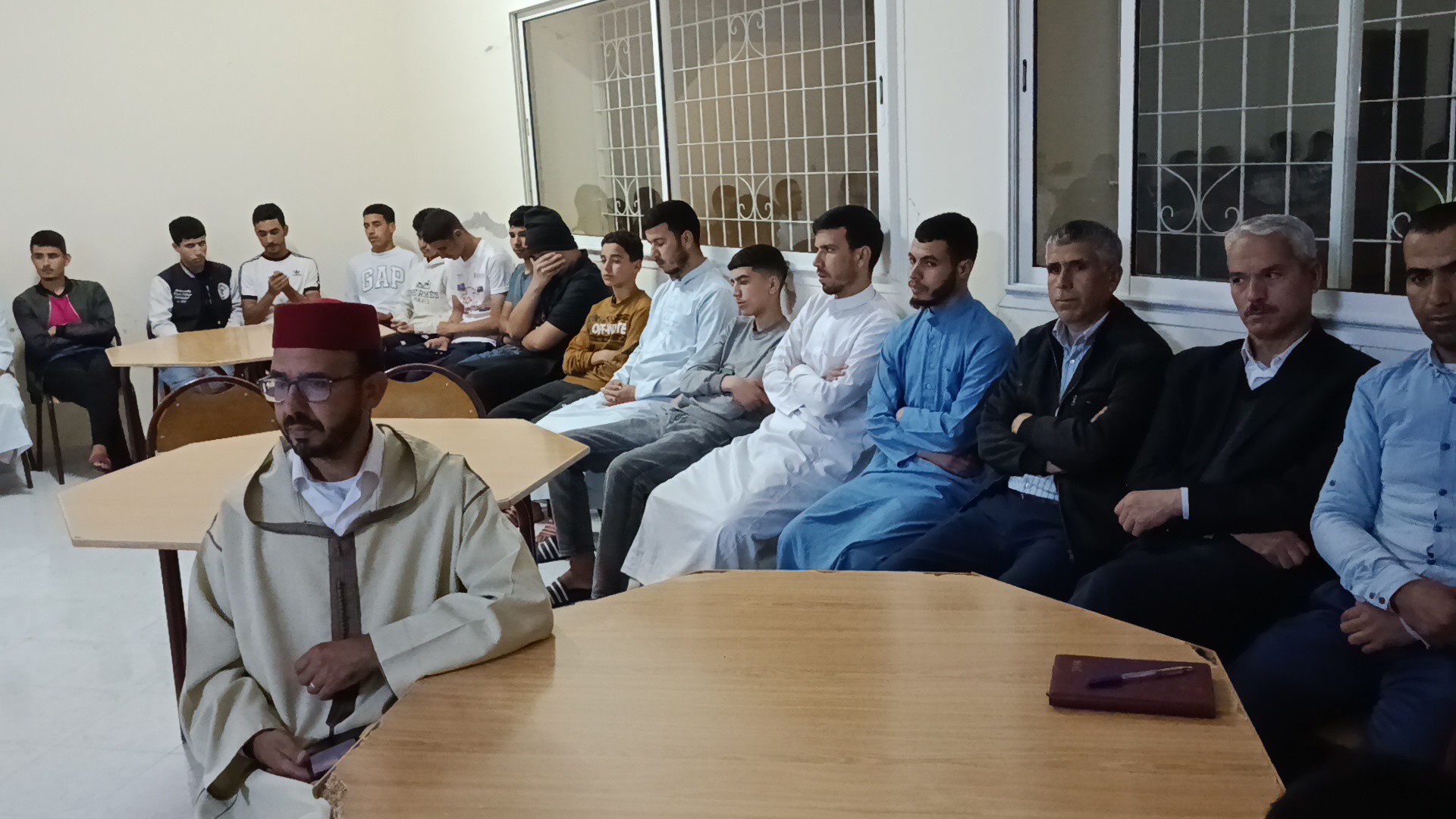*** محاضرة بعنوان : “علماء شريعة مخترعون جلبوا سعادة الدارين” .
