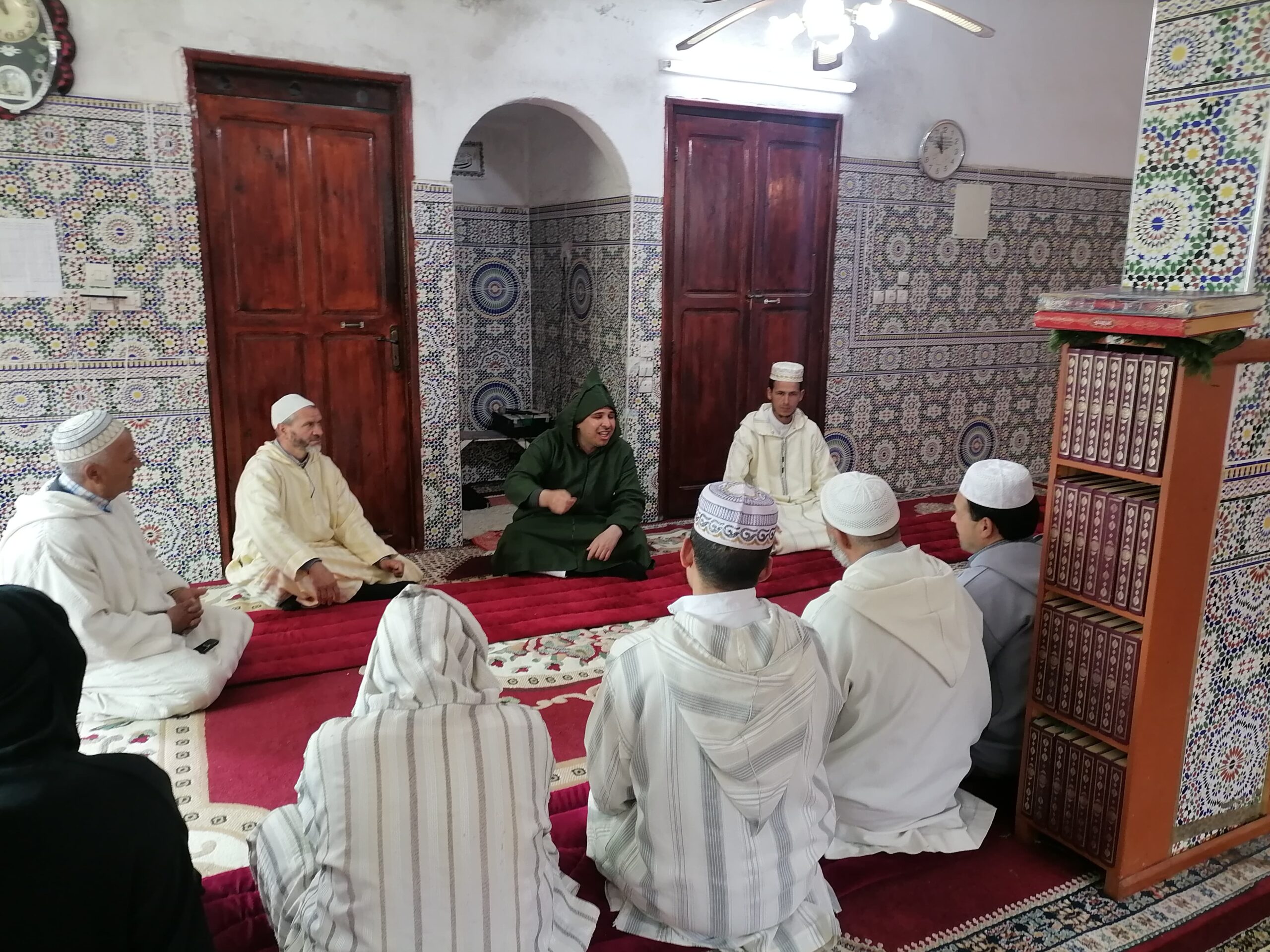حصص أسبوعية تكوينية لفائدة القيمين الدينيين.