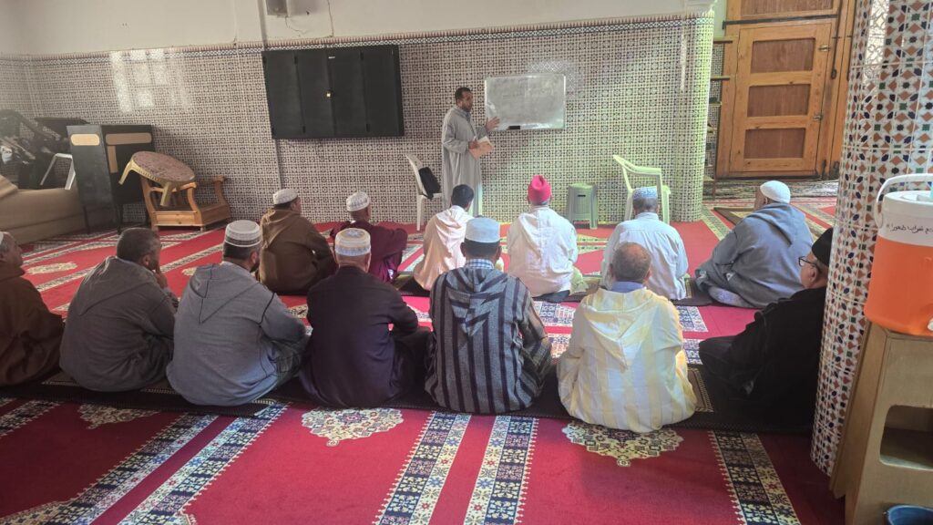 IMG-20250515-WA0009-1024x576 دورة تكوينية لفائدة المؤذنين بباشوية وادي أمليل و جزء من جماعة غياثة الغربية.