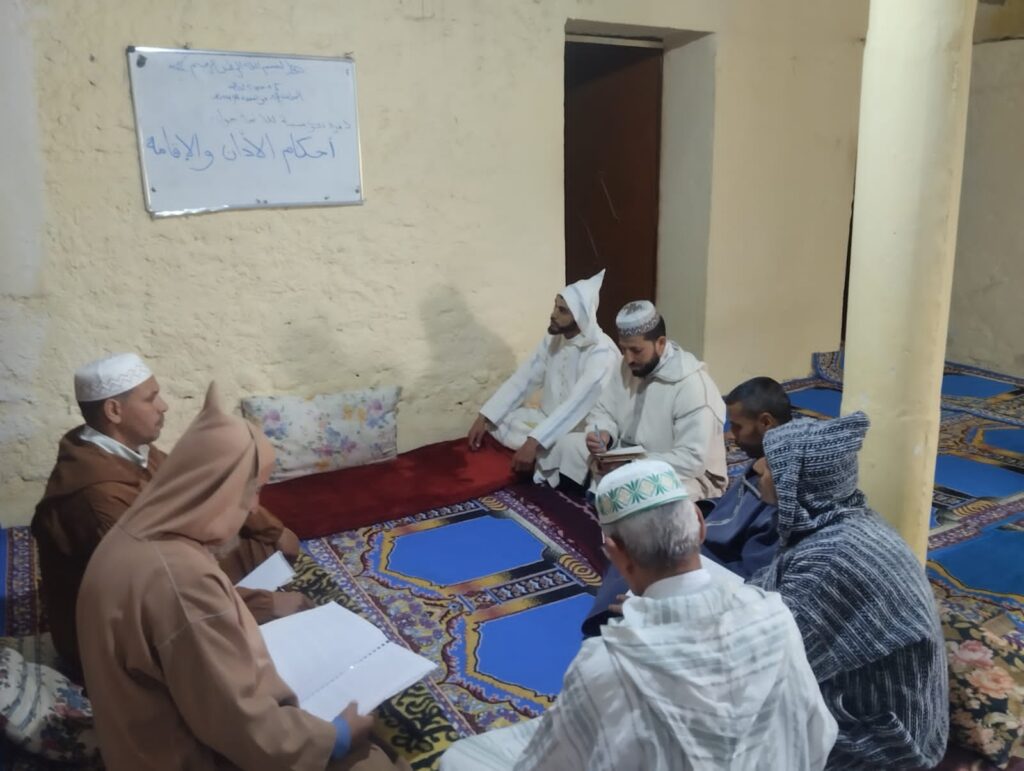 IMG-20250515-WA0021-1024x771 دورة تكوينية لفائدة المؤذنين بجزء من جماعة بني فراسن.
