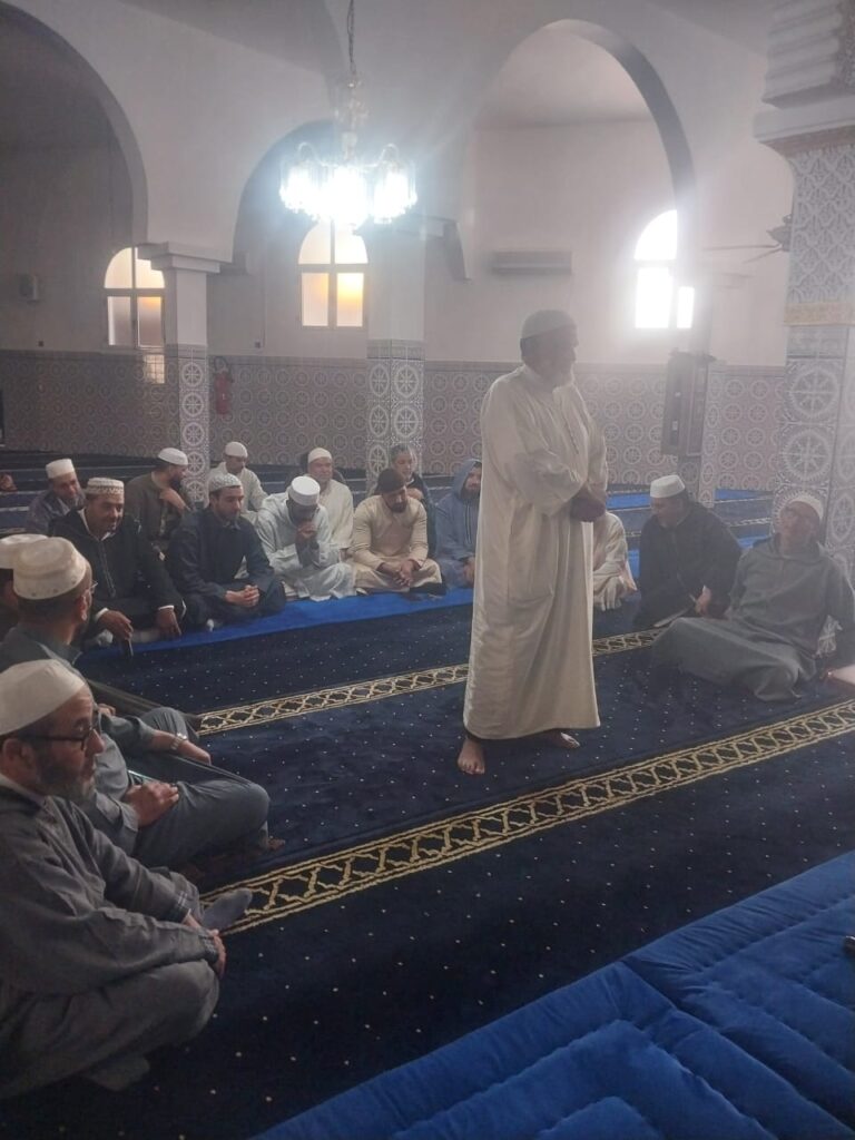 IMG-20250519-WA0056-768x1024 دورة تكوينية لفائدة المؤذنين بجماعة تيزي وسلي.