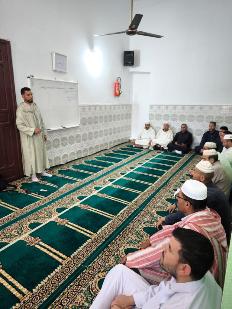 IMG-20250521-WA00352-768x1024 *** دورة تكوينية لفائدة السادة المؤذنين بجماعة : غياثة الغربية تحت عنوان : " أحكام الأذان وفق المذهب المالكي ".