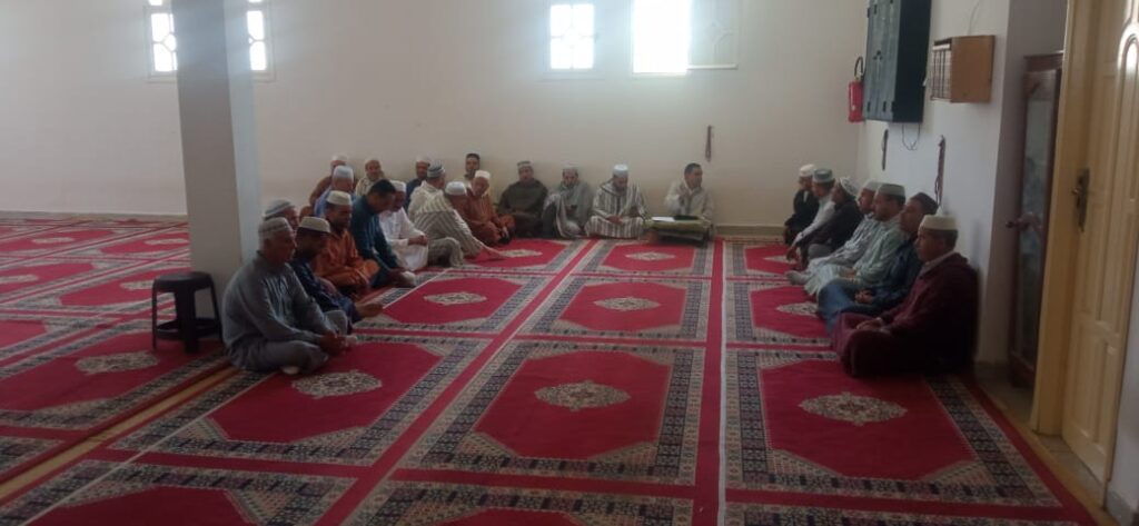 IMG-20250522-WA0066-1024x473 دورة تكوينية لفائدة السادة المؤذنين بجماعة أولاد الشريف بعنوان:"فقه الأذان في المذهب المالكي"