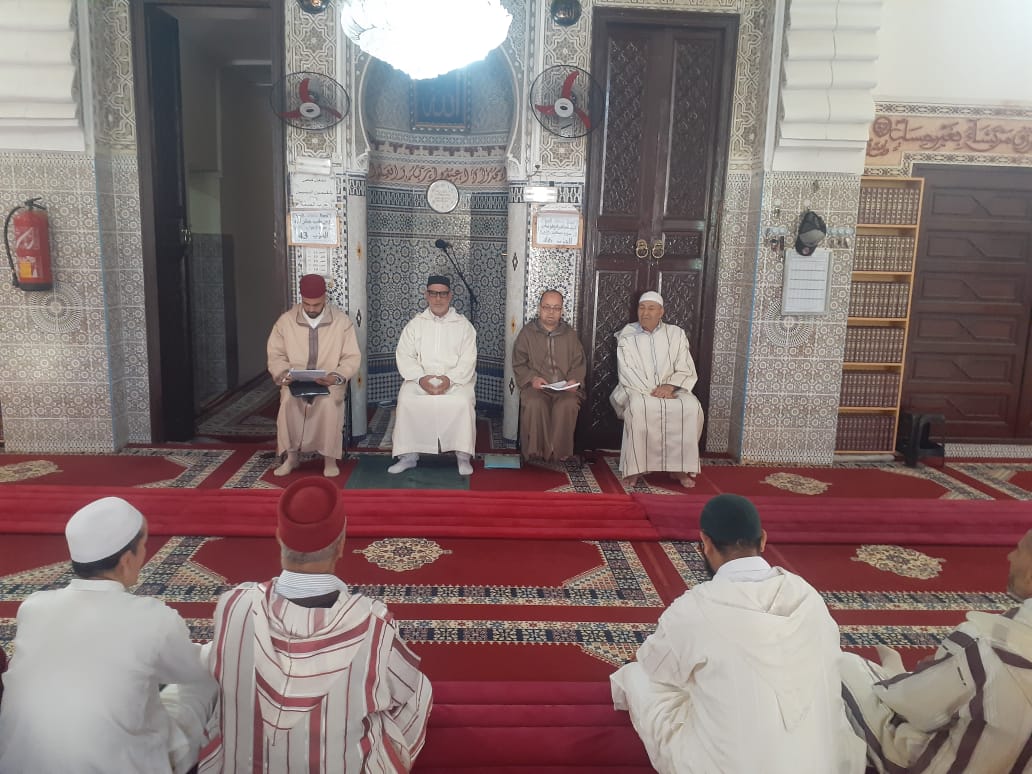 ** دورة تكوينية لفائدة السادة الأئمة والمؤذنين بباشوية تازة.