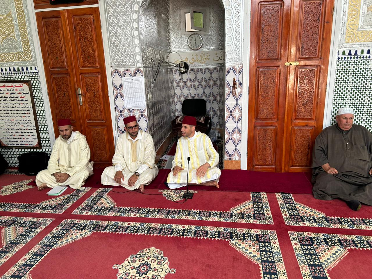 دورة تكوينية لفائدة السادة المؤذنين بجماعة امسيلة. بعنوان : ” أحكام الأذان وفق المذهب المالكي”.