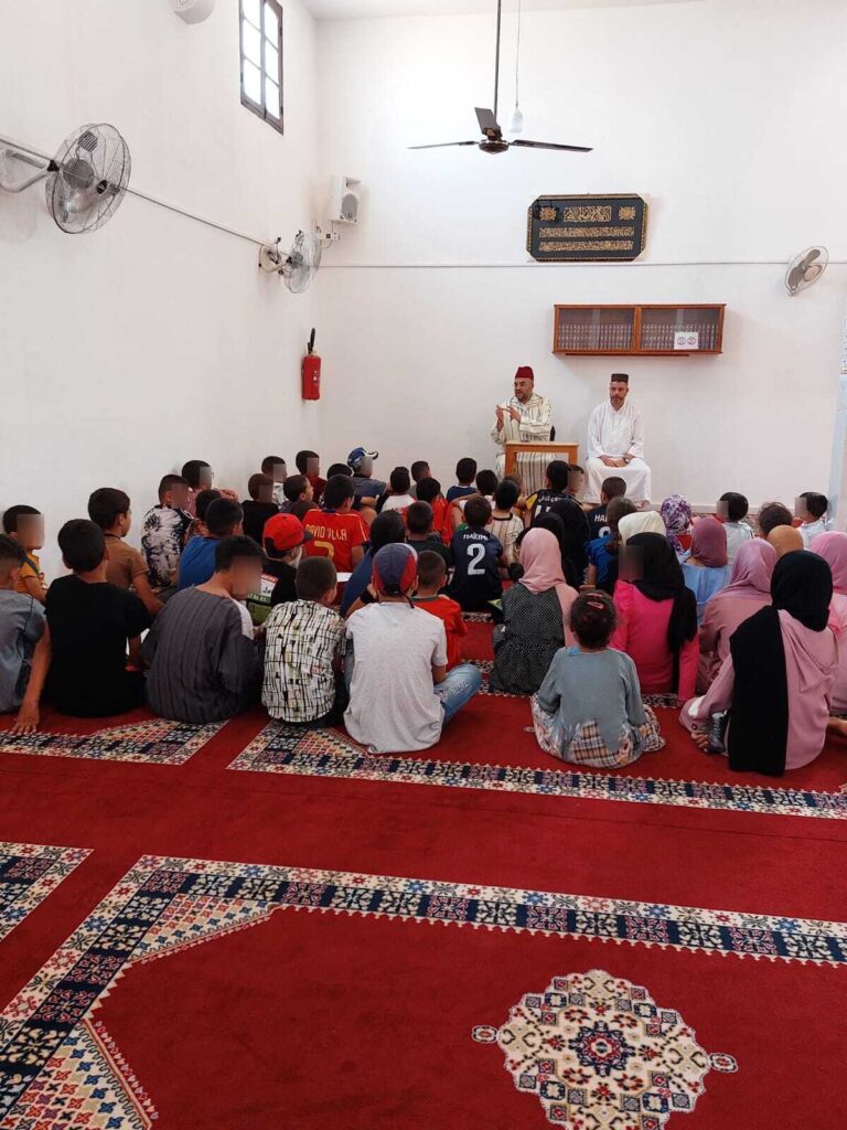 1000275178-768x1024 زيارة تفقدية لمركز تحفيظ القرآن الكريم بمسجد الحمرية بجماعة بوحلو 