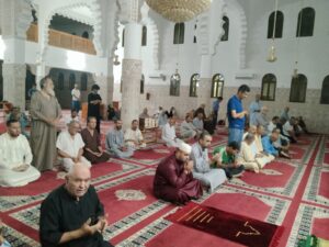 612f2557-7635-44cc-88cb-9d13dea6e161-300x225 محاضرة بعنوان: "طريق الوحدة نموذج للتضامن والتعاون"