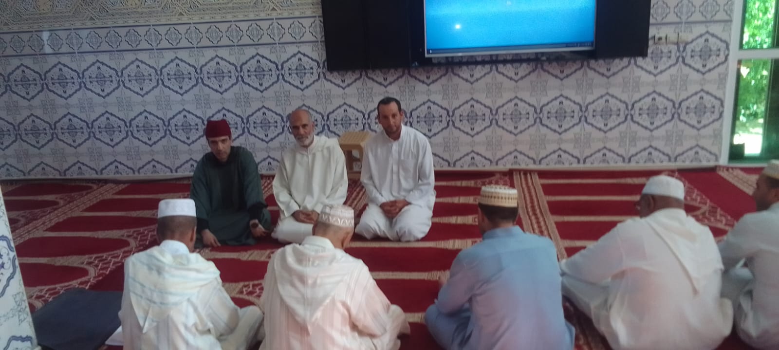 *** زيارة تواصلية تفقدية لمتابعة دروس ميثاق العلماء بالمسجد المركزي بجماعة : ڭلدمان .