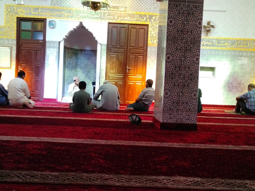 IMG-20250706-WA0049-1024x768 محاضرة بعنوان:"فضل تعلم القرٱن الكريم و تعليمه"