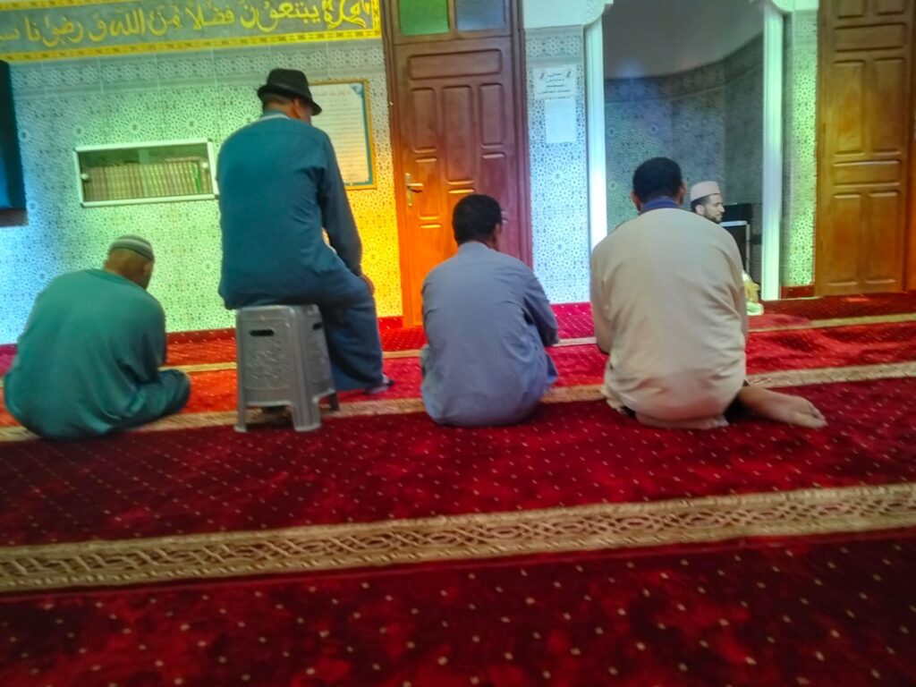 IMG-20250706-WA0050-1024x768 محاضرة بعنوان:"فضل تعلم القرٱن الكريم و تعليمه"