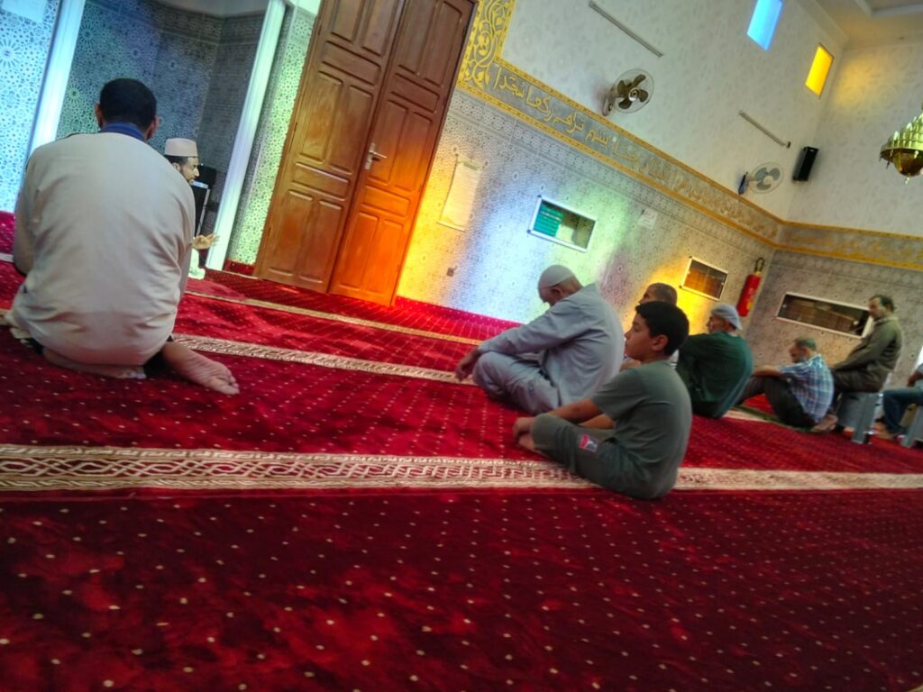 IMG-20250706-WA0051-1024x768 محاضرة بعنوان:"فضل تعلم القرٱن الكريم و تعليمه"
