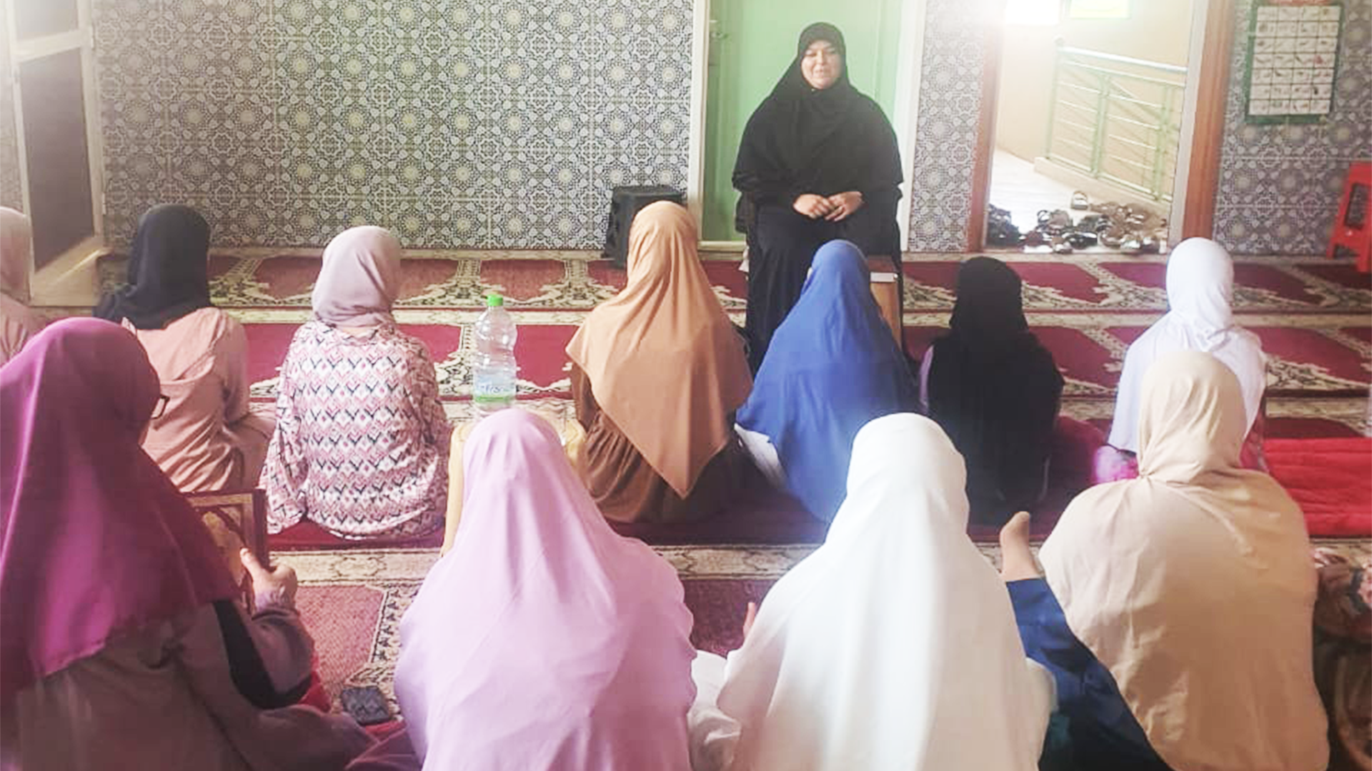 محاضرة بعنوان “تجلّيات تكريم المرأة في الإسلام”