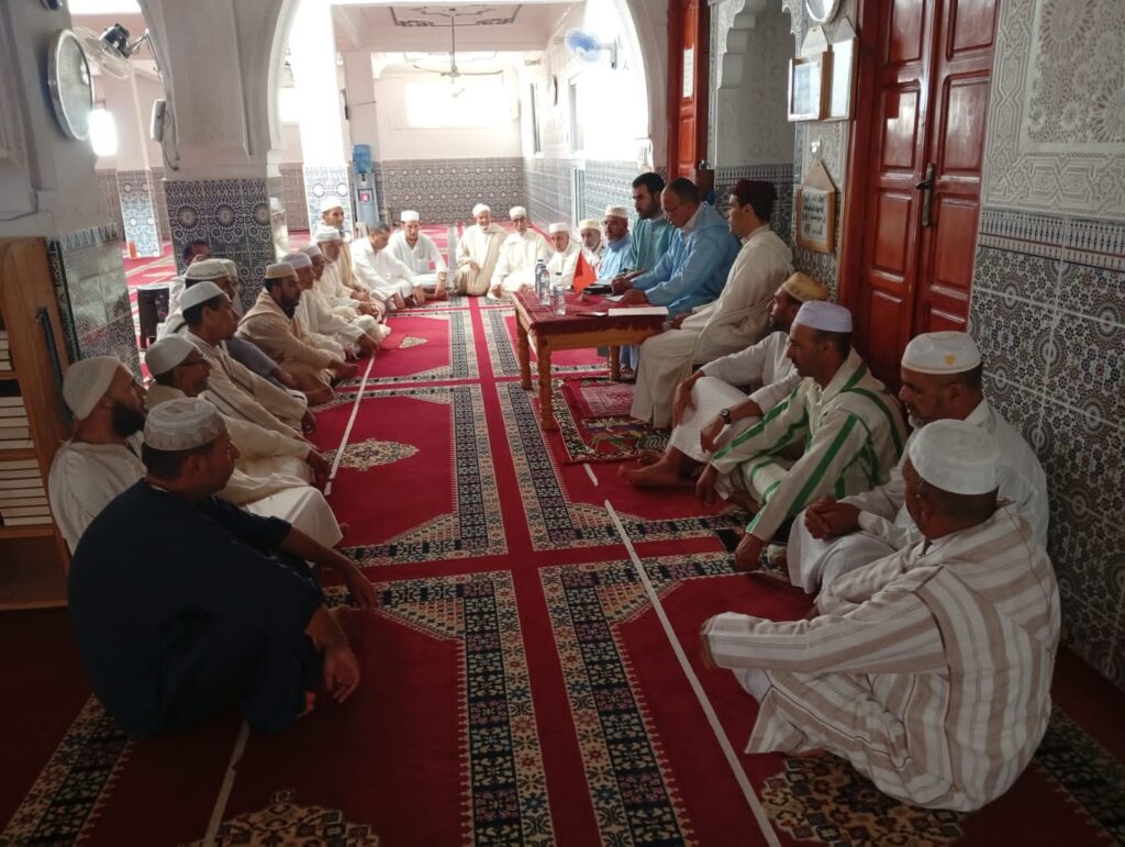 IMG-20250917-WA0026-1024x771 صبحية دينية تخليدا لمرور خمسة عشر قرنا على مولد الرسول صلى الله عليه وسلم برحاب المسجد المركزي بجماعة الزراردة