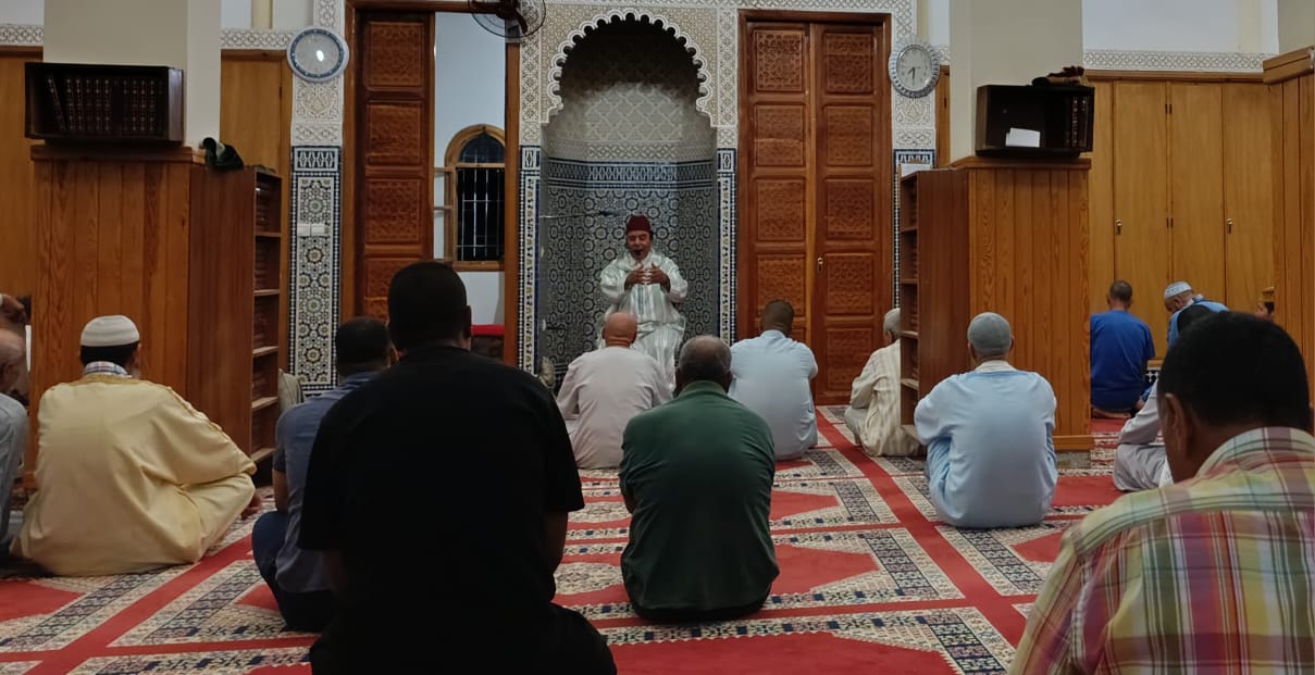درس وعظي بعنوان: “الحرص على تربية الأولاد على الدين وعلى روح المسؤولية في الحياة” بمنطقة التجريب (03) المسجد المركزي جماعة أولاد ازباير