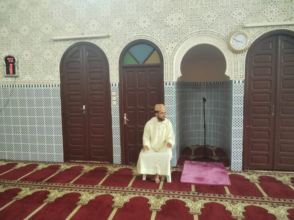 1000103093-1024x768 تقرير عن نشاط علمي في موضوع: "الصلاة على النبي محمد صلى الله عليه وسلم:حقيقتها حكمها فضلها"