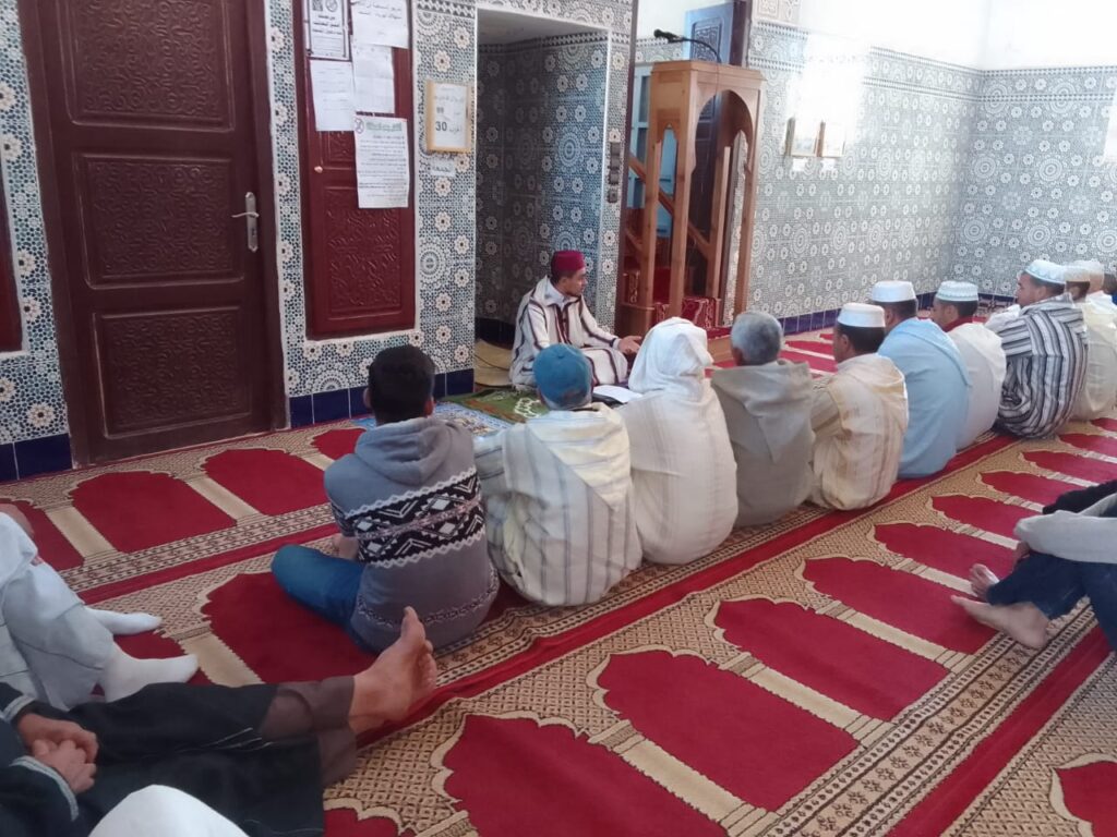 1000310550-1024x768 تقرير عن نشاط علمي في موضوع: "خشية و خشوع النبي صلى الله عليه وسلم في عبادته لربه"