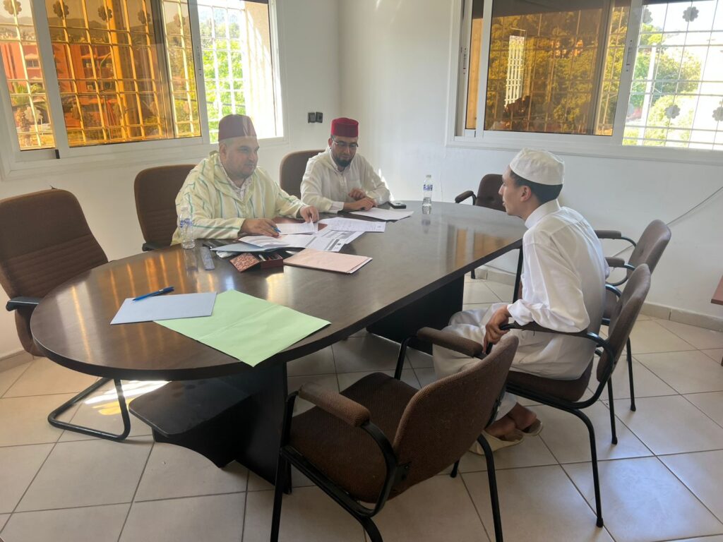 128cb281-97ee-4ffd-8603-378ed1dc8ef1-1024x768 تقرير عن نشاط علمي في موضوع: مسابقات في حفظ وتجويد القرآن الكريم