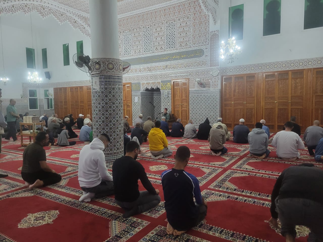 درس بعنوان : « التحذير من الإسراف والتبذير» ، بمسجد ابن بري : تازة ( منطقة التجريب رقم : 6 ) .