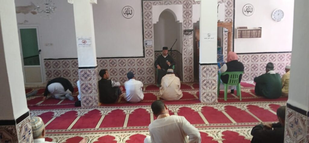 IMG-20251017-WA0002-1024x473 تقرير عن نشاط علمي في موضوع: "هدي النبي صلى الله عليه في كيفية الصلاة"