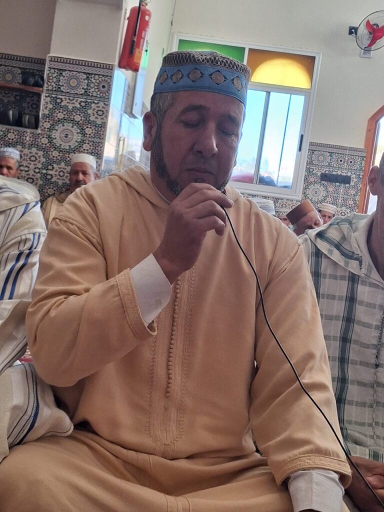 IMG-20251021-WA0013-768x1024 تقرير عن نشاط علمي في موضوع: أثر الاقتداء برسول الله صلى الله عليه وسلم في مراعاة أحوال الناس بتاريخ 22/10/2025