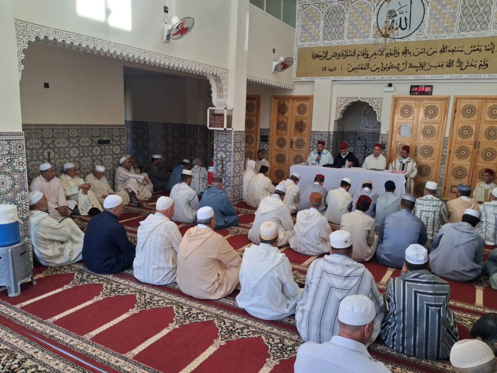 IMG-20251021-WA0016-1024x768 تقرير عن نشاط علمي في موضوع: أثر الاقتداء برسول الله صلى الله عليه وسلم في مراعاة أحوال الناس بتاريخ 22/10/2025