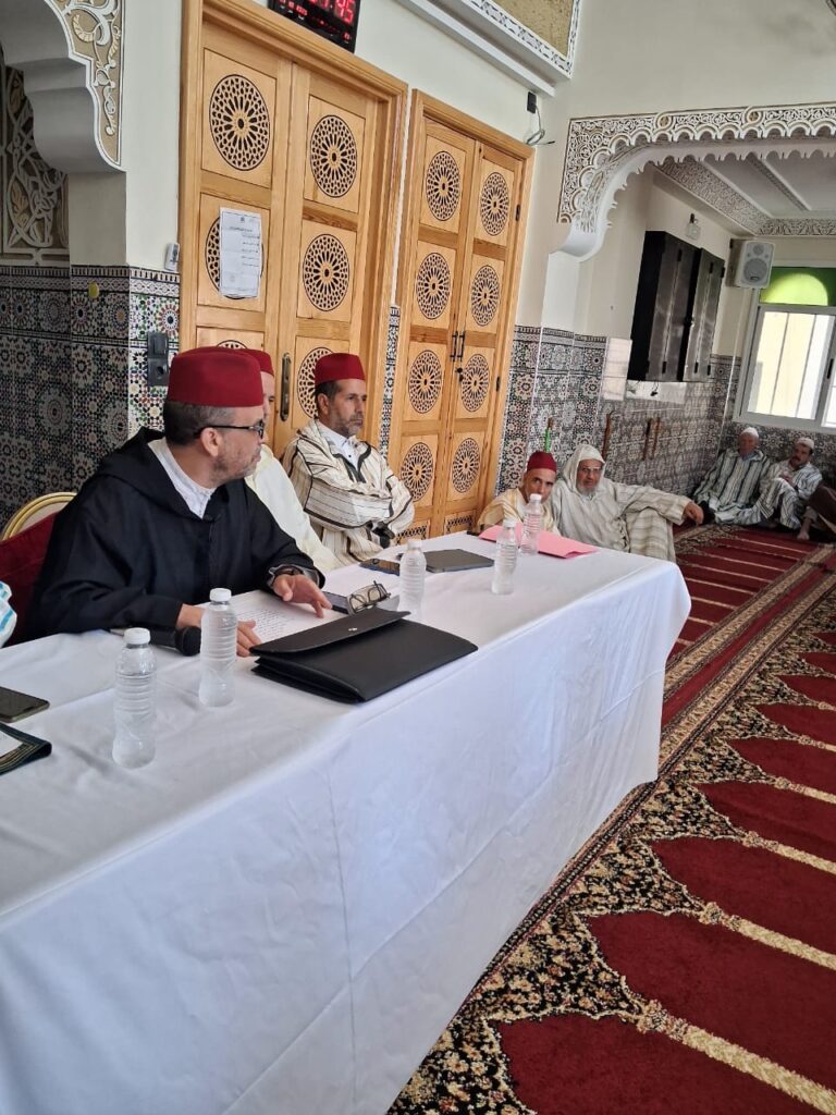 IMG-20251021-WA0038-768x1024 تقرير عن نشاط علمي في موضوع: أثر الاقتداء برسول الله صلى الله عليه وسلم في مراعاة أحوال الناس بتاريخ 22/10/2025