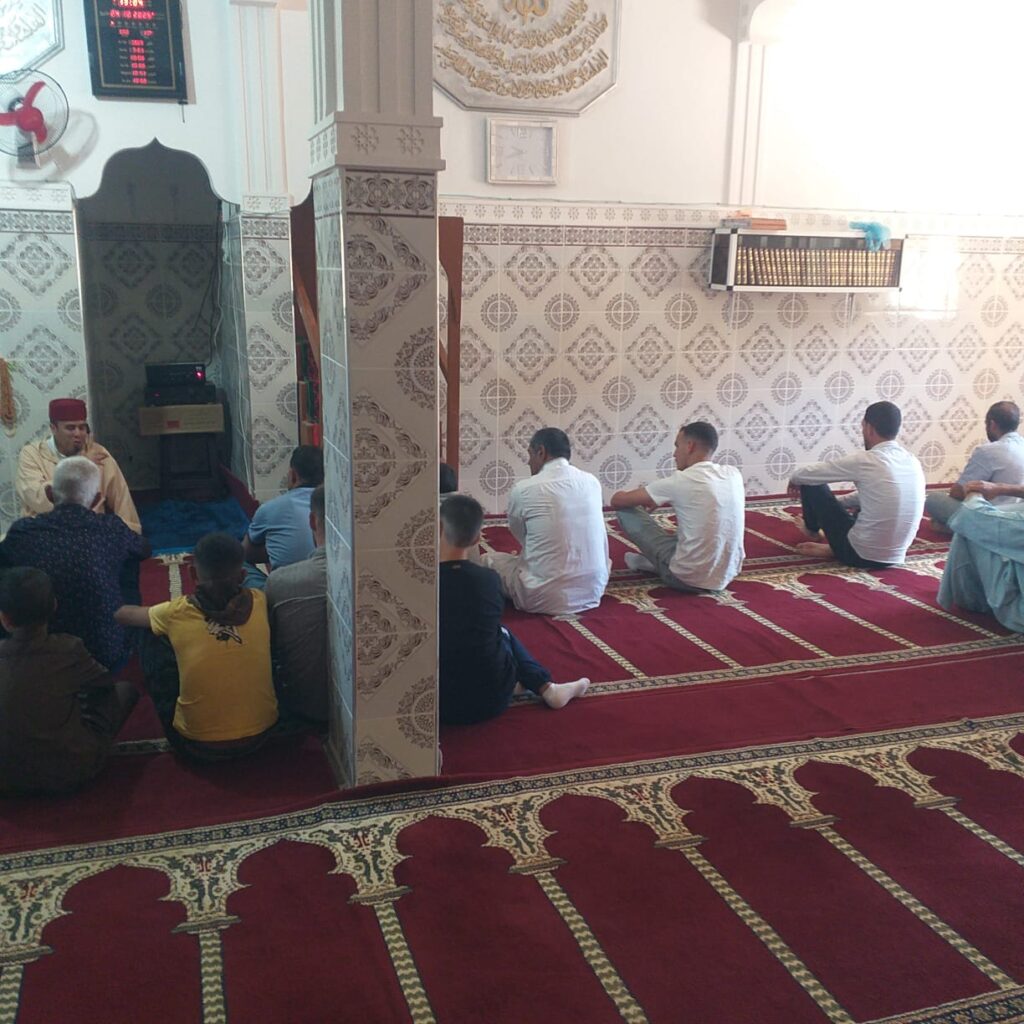 IMG-20251024-WA0005-1024x1024 تقرير عن نشاط علمي في موضوع: "تربية الأولاد على المشاركة في الشأن العام"