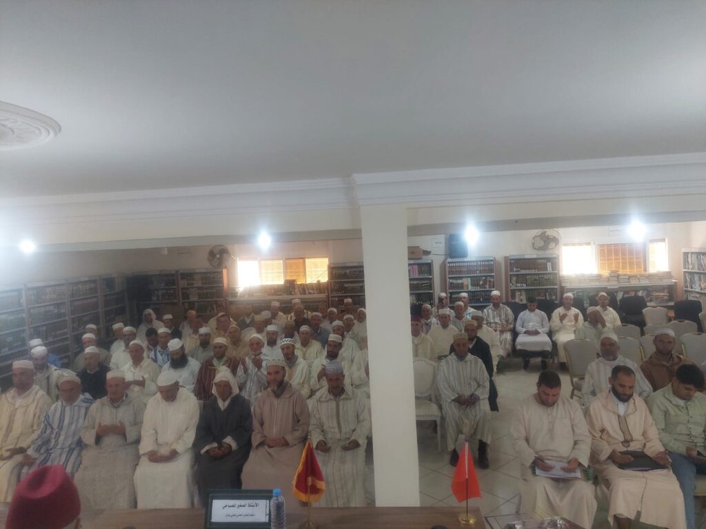 WhatsApp-Image-2025-10-11-at-16.29.43-1-1024x768 تقرير عن نشاط علمي في موضوع: أثر الاقتداء برسول الله صلى الله عليه وسلم في مراعاة أحوال الناس بتاريخ 13/10/2025