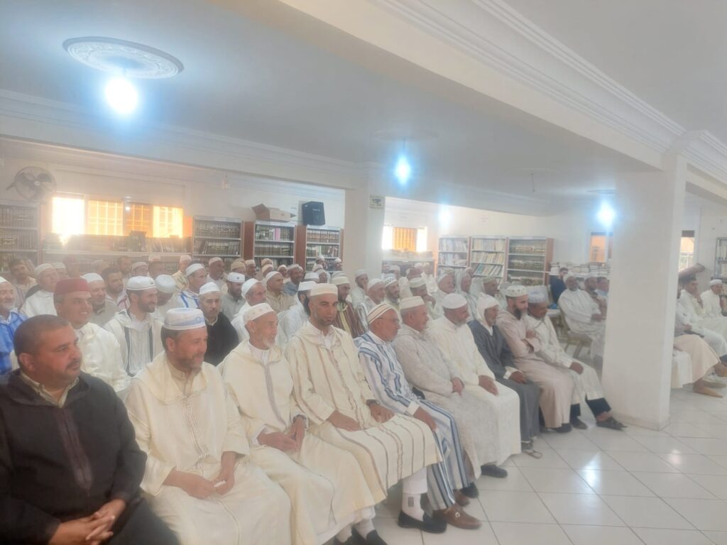 WhatsApp-Image-2025-10-11-at-16.29.46-2-1024x768 تقرير عن نشاط علمي في موضوع: أثر الاقتداء برسول الله صلى الله عليه وسلم في مراعاة أحوال الناس بتاريخ 13/10/2025