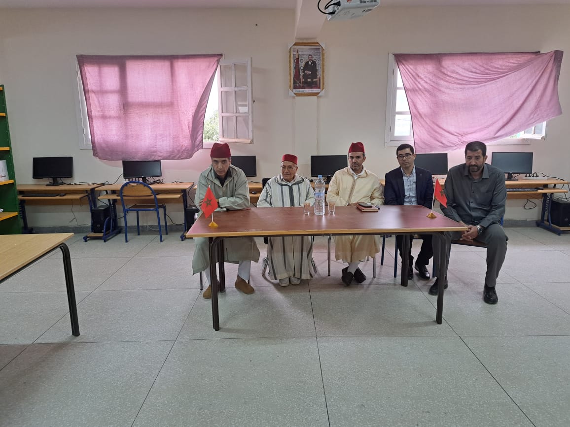 ندوة في موضوع:” القيم الاجتماعية وأثرها في تحقيق الحياة الطيبة من خلال السيرة النبوية” بثانوية ابن زيدون –جماعة باب مرزوقة