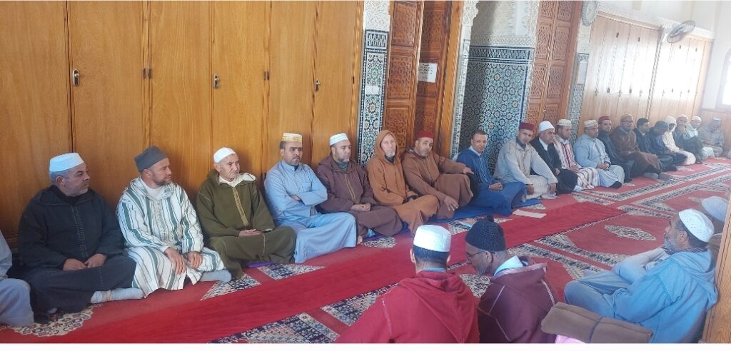 1000088887-1024x492 تقرير عن نشاط علمي في موضوع: دورة تكوينية في "ماجرى به العمل "