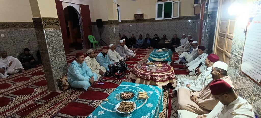 1000324088-1024x462 تقرير عن نشاط علمي في موضوع:" أمسية للمديح و السماع النبوي"