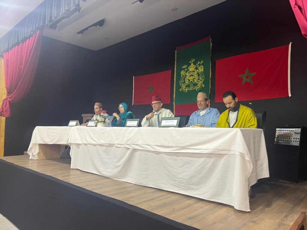 16-1024x768 تقرير عن نشاط علمي في موضوع: "تربية الشباب على المسؤولية من خلال السيرة النبوية والثوابت الوطنية"