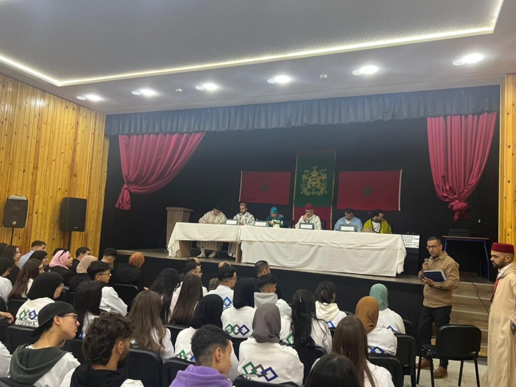 6-1024x768 تقرير عن نشاط علمي في موضوع: "تربية الشباب على المسؤولية من خلال السيرة النبوية والثوابت الوطنية"