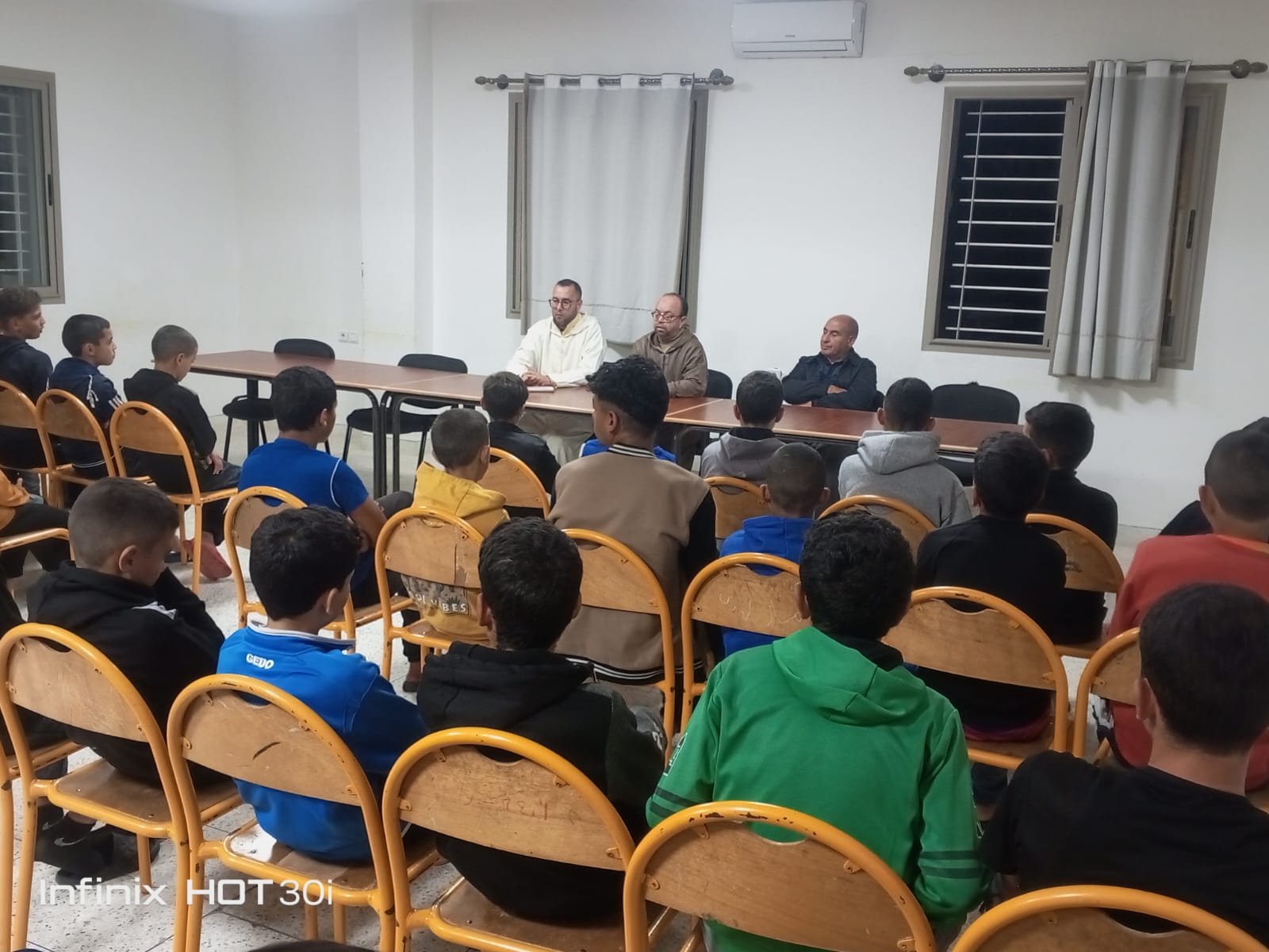 تقرير عن نشاط علمي في موضوع: هدي النبي صلى الله عليه وسلم في سلوكه مع الناس