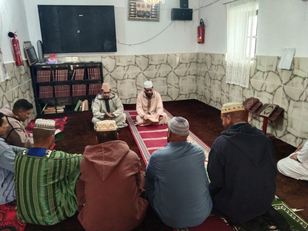 تقرير عن نشاط علمي في موضوع: “مظاهر هدي النبي صلى الله عليه وسلم في عبادته”