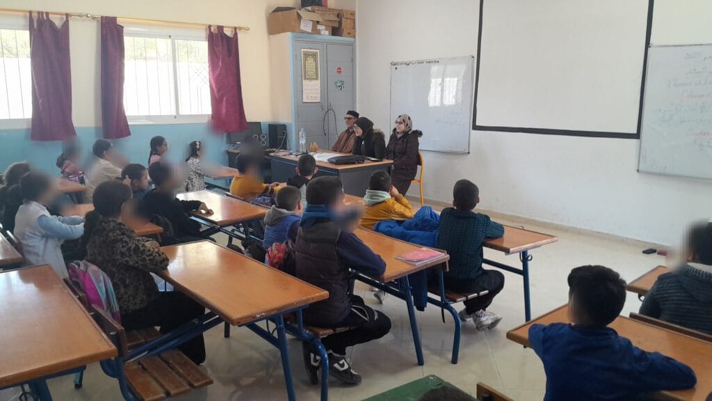 تقرير عن نشاط علمي في موضوع: من هديه صلى الله عليه وسلم في المعاملة للأبناء (رحمته وتوجيهاته)