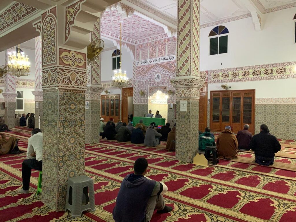 IMG-20251201-WA0039-1024x768 تقرير عن ندوة بعنوان : "هدي النبي صلى الله عليه وسلم مع أهل بيته".