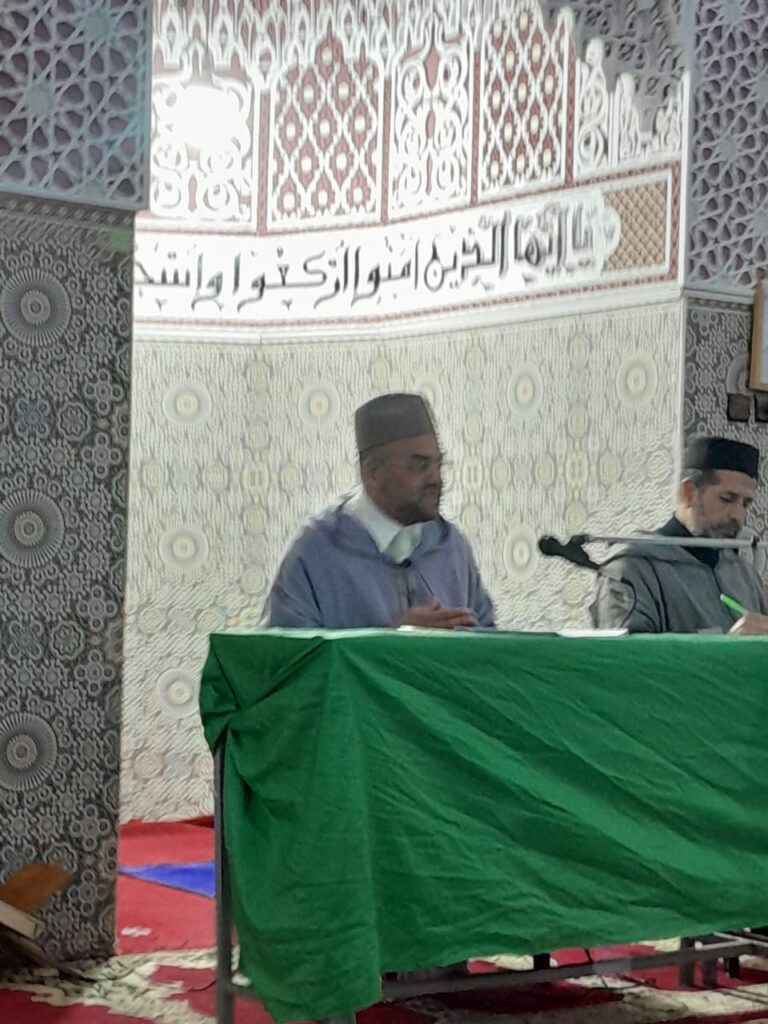 IMG-20251201-WA0041-768x1024 تقرير عن ندوة بعنوان : "هدي النبي صلى الله عليه وسلم مع أهل بيته".