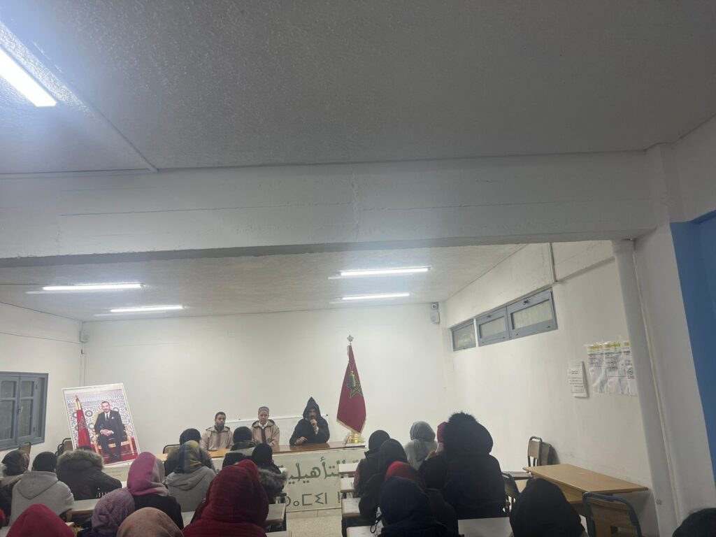 addb7844-869f-42df-8fdb-f4295a93d784-1024x768 تقرير عن نشاط علمي في موضوع: "المرأة والوطنية من خلال السيرة النبوية"