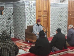 bcc7ff8e-7060-4c62-9728-fd1bf59b98c8-300x225 تقرير عن درس وعظي بعنوان : « الحرص على أخذ العلم من أهله » ، بمسجد ابن بري : تازة ( منطقة التجريب رقم : 6 ) .