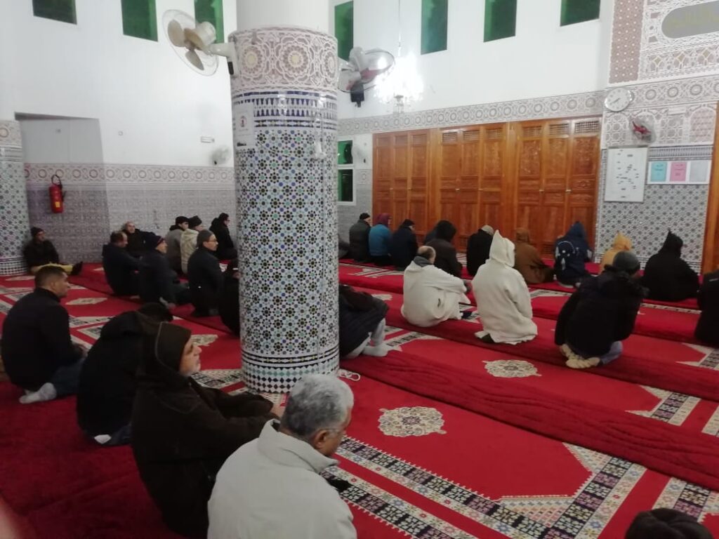 d1bce206-1999-4a57-8094-006e6273dd06-1024x768 تقرير عن درس وعظي بعنوان : «وجوب الانخراط في الشأن العام على أساس التواصي بالحق والتواصي بالصبر» ، بمسجد ابن بري : تازة ( منطقة التجريب رقم : 6 ) .