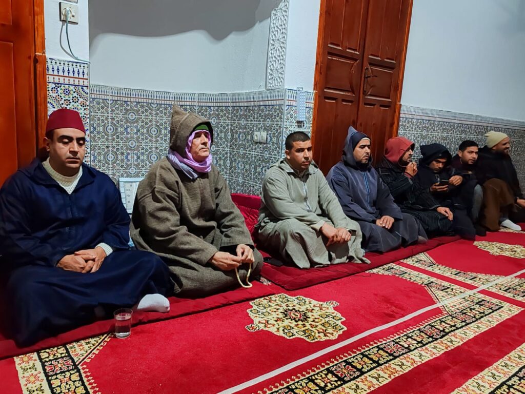 1000347920-1024x768 تقرير عن نشاط علمي في موضوع: مجلس للصلاة و السلام على رسول الله صلى الله عليه وسلم.