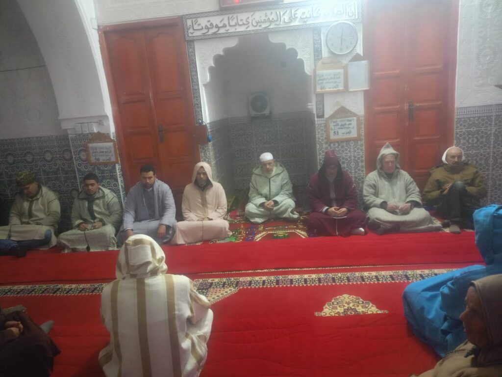 1000348173-1024x768 تقرير عن نشاط علمي في موضوع: مجلس للصلاة و السلام على رسول الله صلى الله عليه وسلم (إعداد: الإمام المرشد لحسن الدحدوحي)