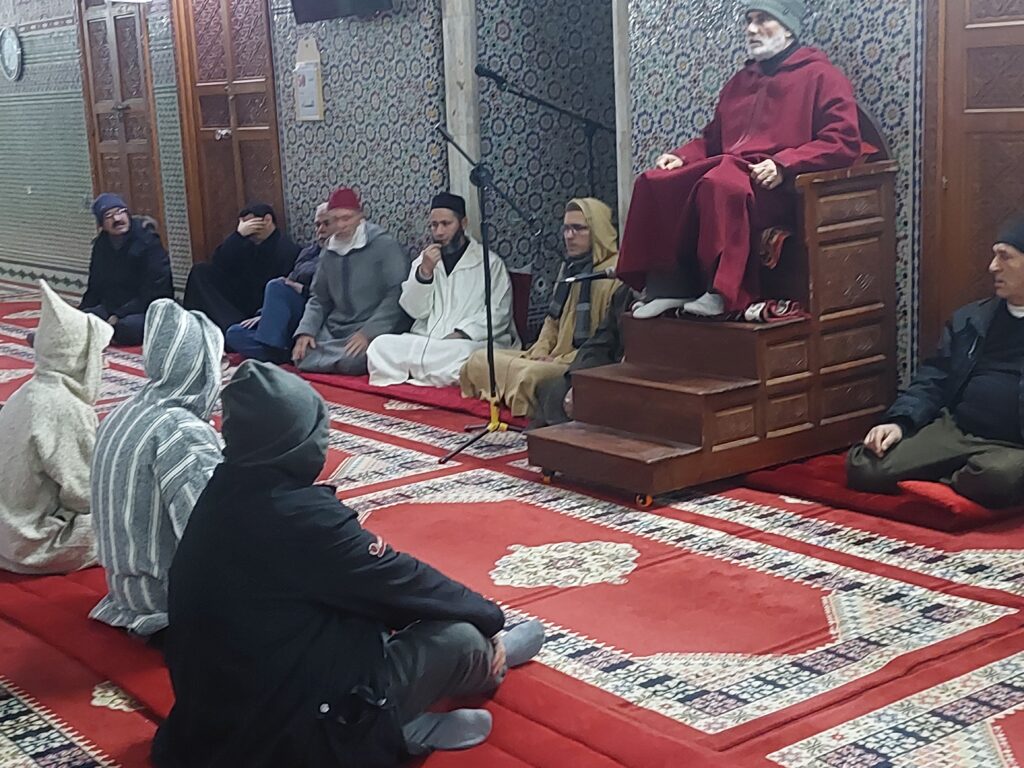 1000349206-1024x768 تقرير عن نشاط علمي في موضوع: مجلس للصلاة والسلام على رسول الله صلى الله عليه وسلم (إعداد: ذ عبد العزيز الخرباوي)