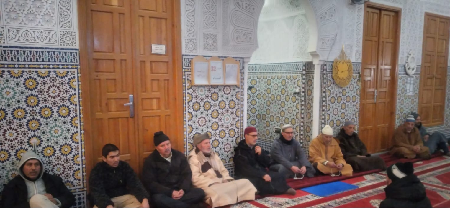 تقرير عن نشاط علمي في موضوع: مجلس الصلاة على رسول الله صلى الله عليه وسلم (إعداد: المرشد: المهدي الخماس)