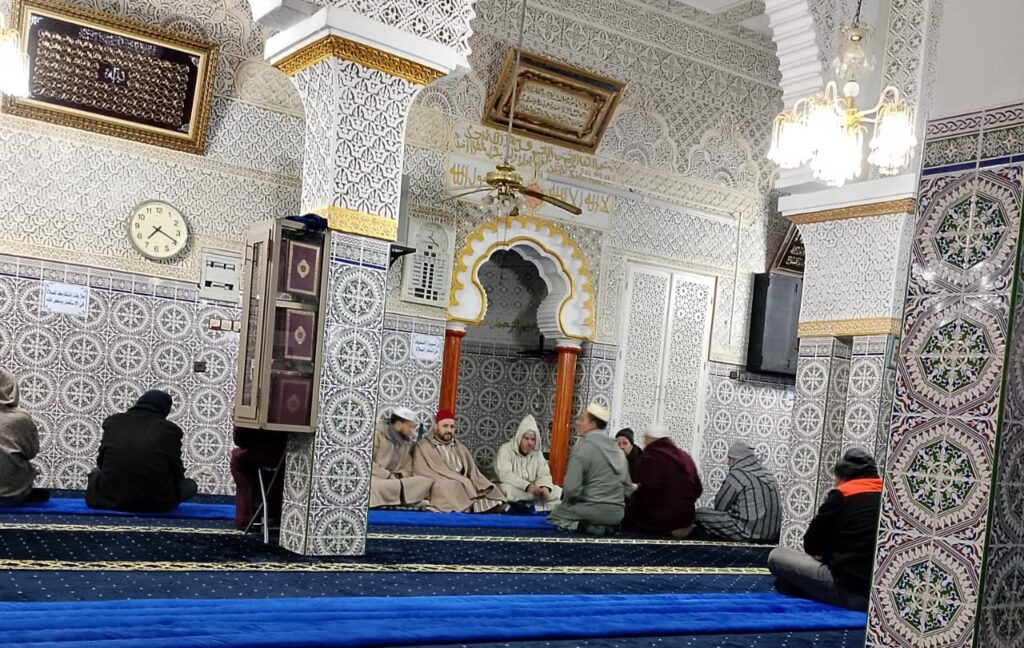 1000148556-1024x648 تقرير عن نشاط علمي في موضوع: مجلس للصلاة والسلام على رسول الله صلى الله عليه وسلم (إعداد: سعيد وردة)