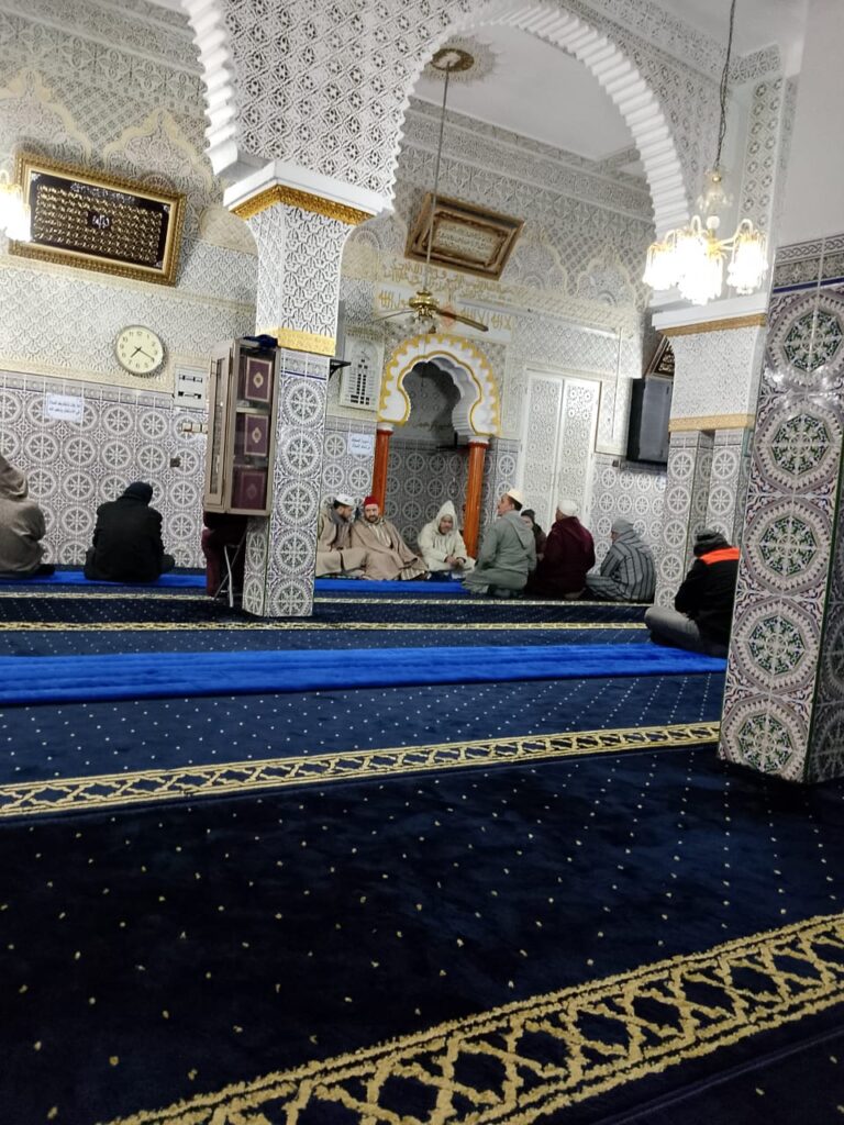 1000148562-768x1024 تقرير عن نشاط علمي في موضوع: مجلس للصلاة والسلام على رسول الله صلى الله عليه وسلم (إعداد: سعيد وردة)