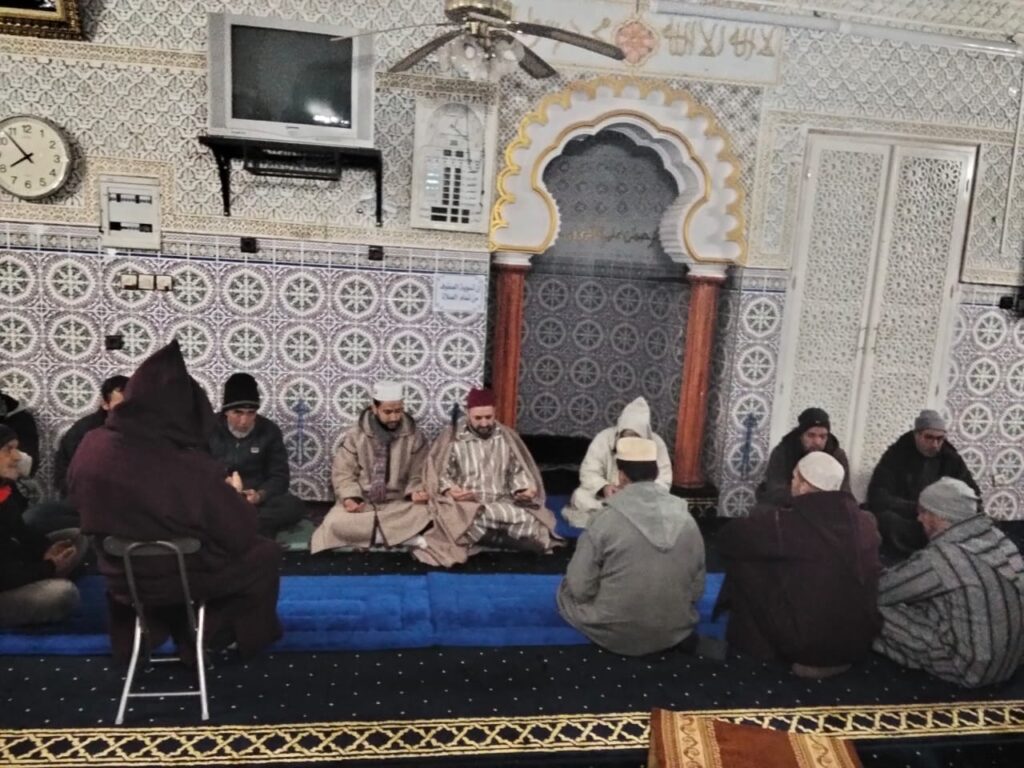 1000148585-1024x768 تقرير عن نشاط علمي في موضوع: مجلس للصلاة والسلام على رسول الله صلى الله عليه وسلم (إعداد: سعيد وردة)